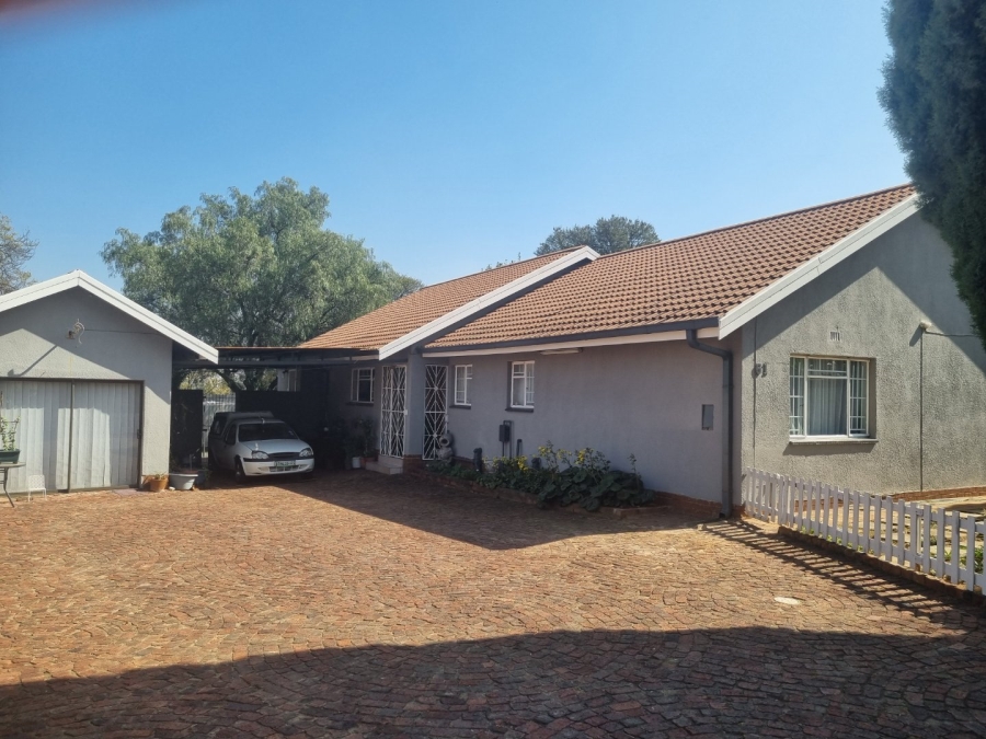 4 Bedroom Property for Sale in Vaalpark Free State